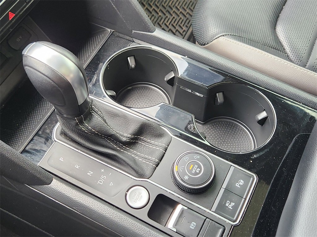 Used 2022 Volkswagen Atlas SEL Premium image 16