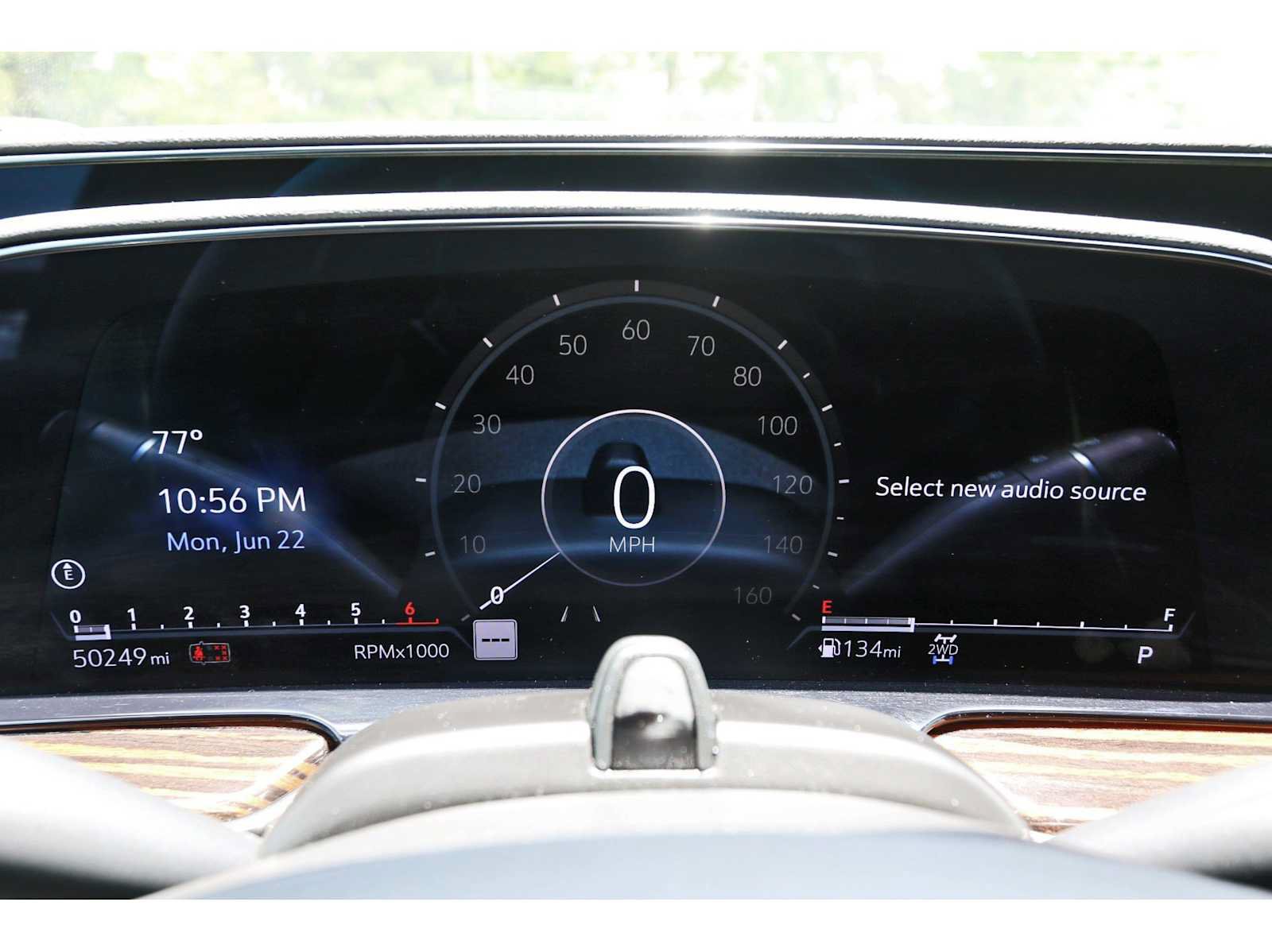 Used 2023 Cadillac Escalade ESV Premium Luxury AWD/4WD image 16