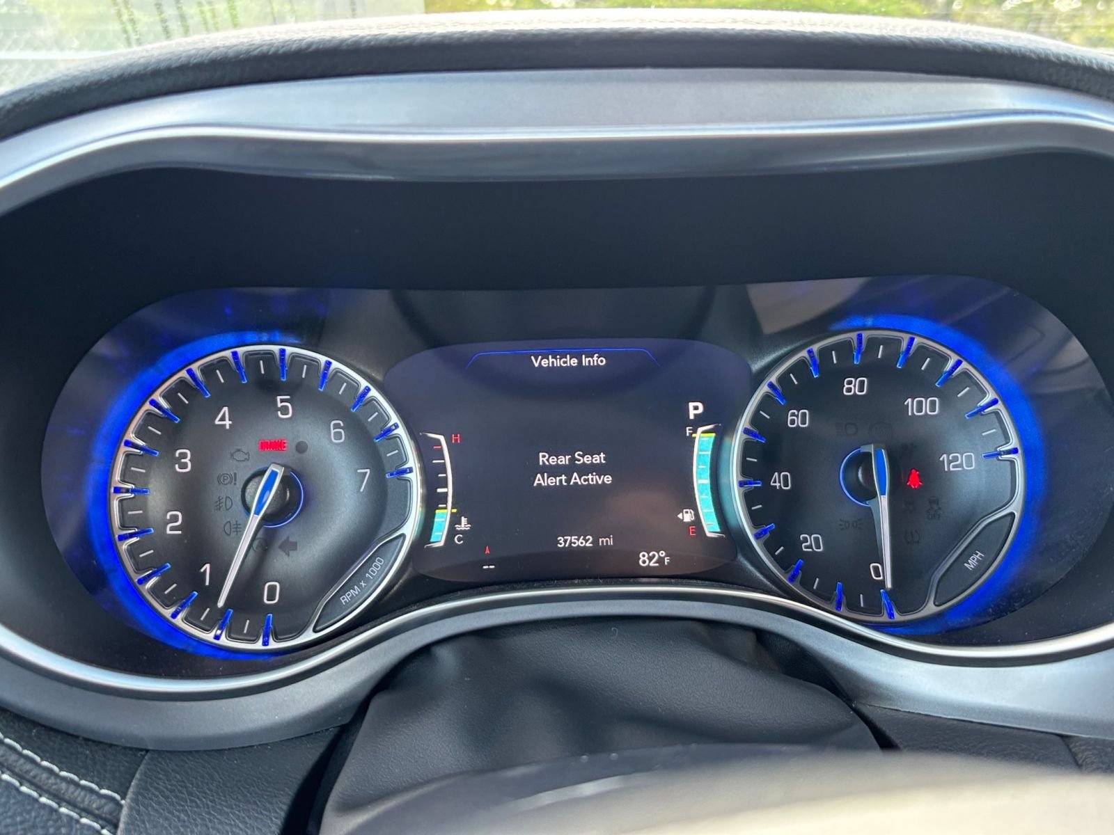 Used 2025 Chrysler Pacifica Limited FWD image 44