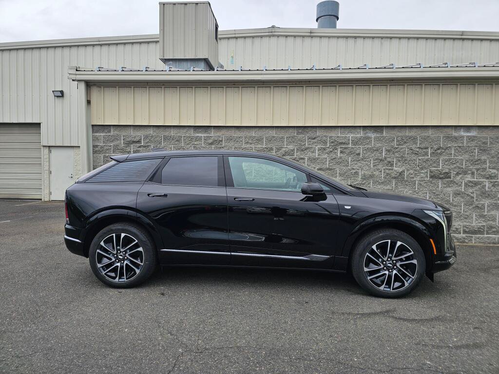 New 2026 Cadillac Optiq Sport 2 RWD image 9