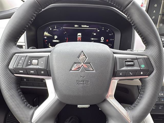 New 2026 Mitsubishi Outlander SEL FWD image 20