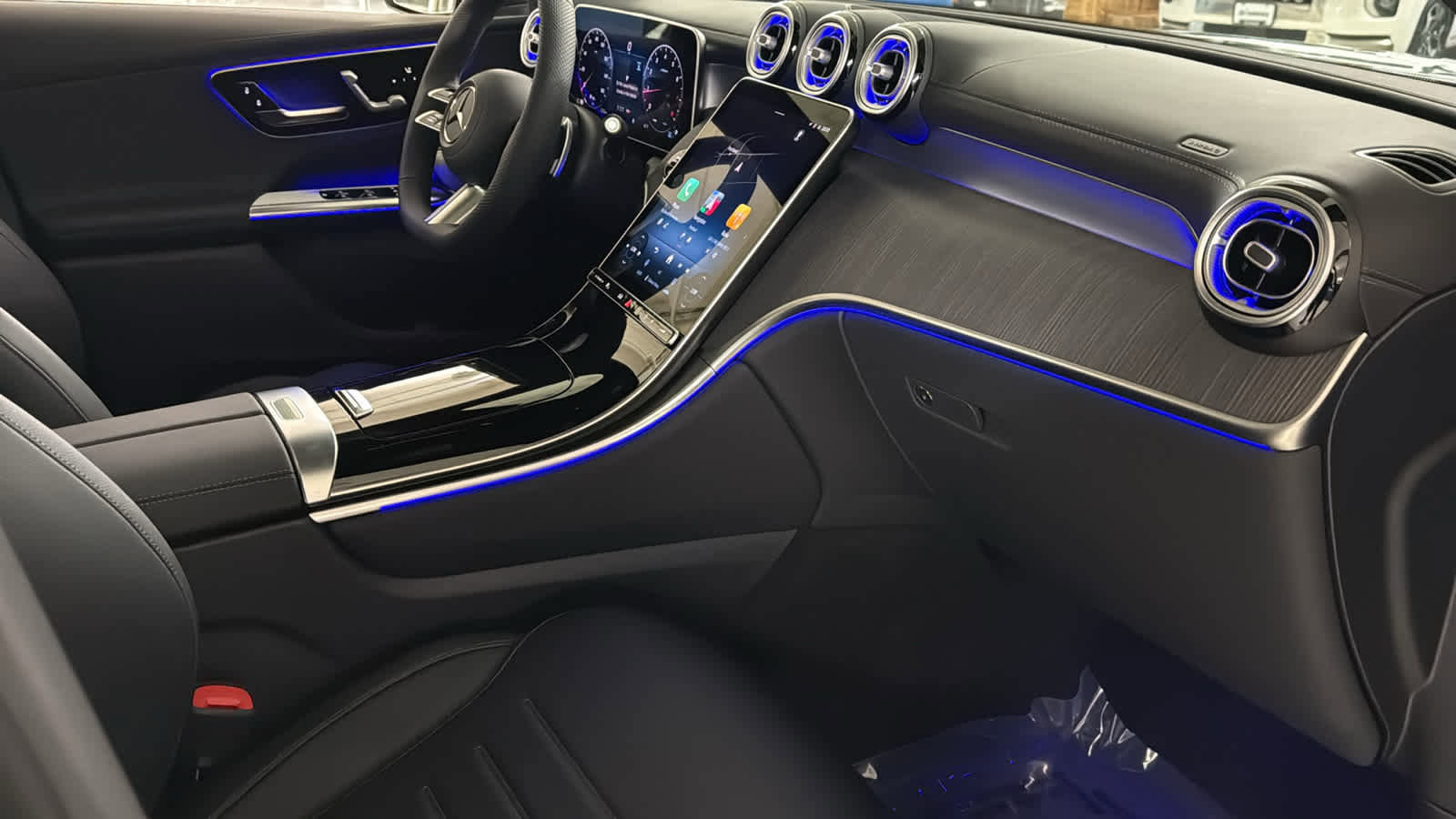 New 2026 Mercedes-Benz GLC 300 4MATIC image 36