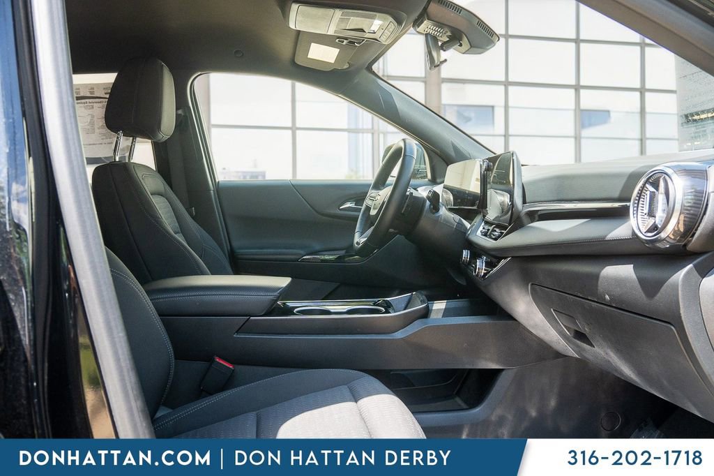 Used 2025 Chevrolet Equinox LT FWD image 22