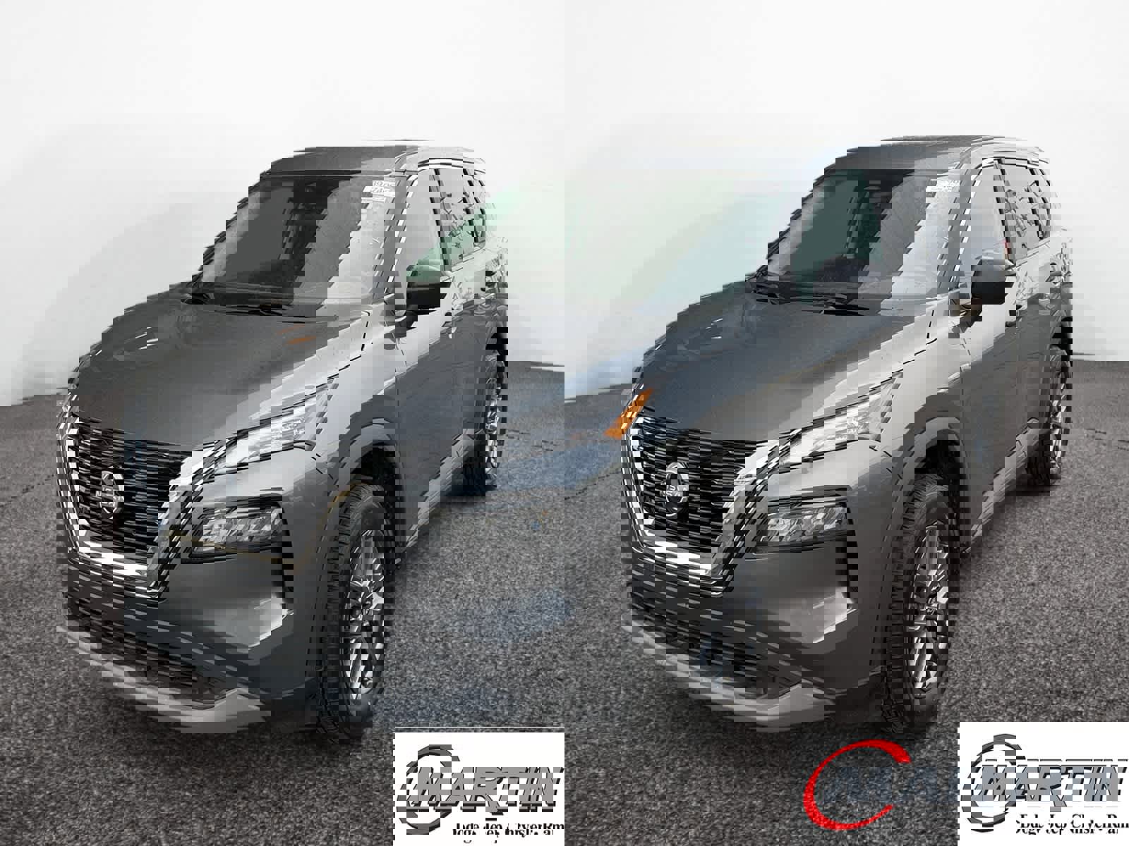 Used 2023 Nissan Rogue S image 1