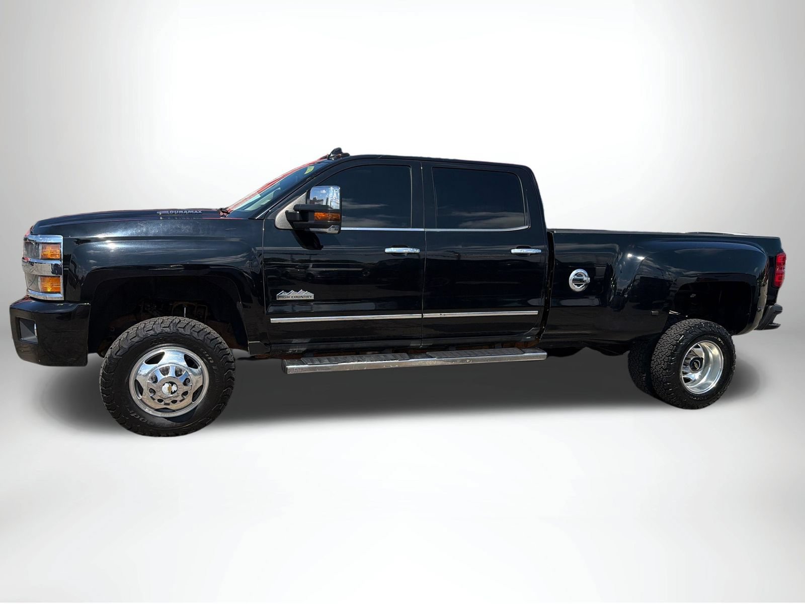 Used 2015 Chevrolet Silverado 3500 High Country AWD/4WD image 2