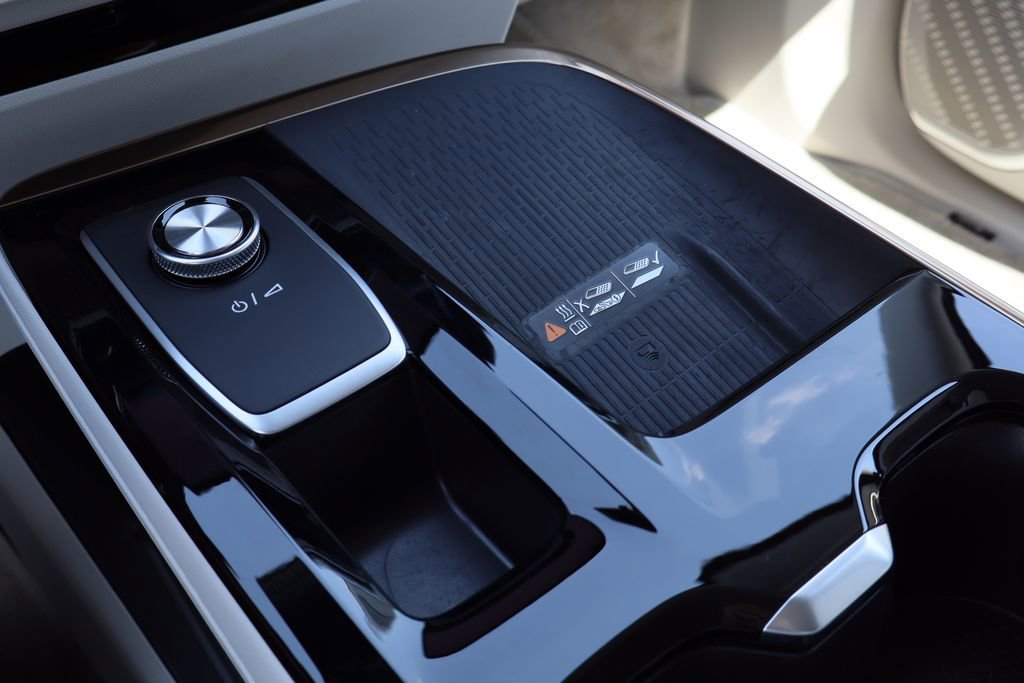 Certified 2025 Buick Enclave Avenir w/ Super Cruise Package image 18