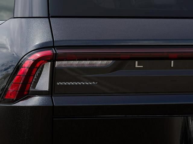 New 2027 Lincoln Navigator Reserve w/ Jet Appearance Package AWD/4WD image 21