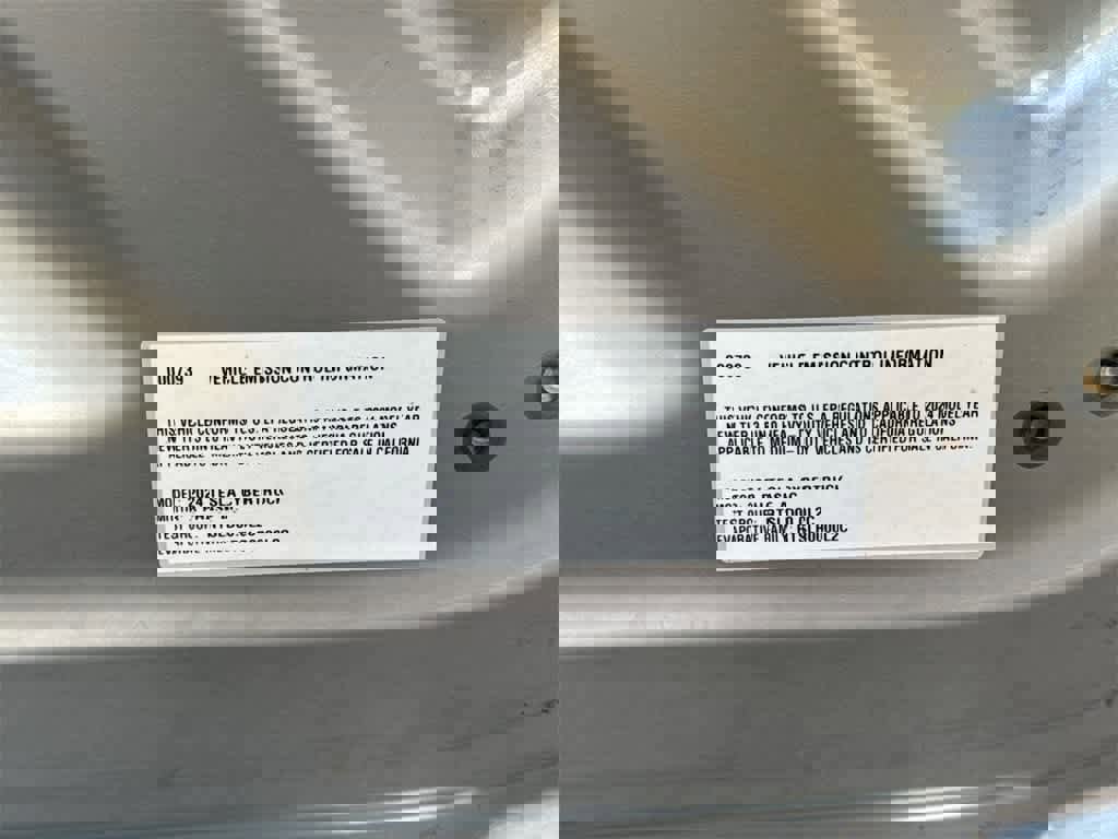 Used 2024 Tesla Cybertruck AWD Crew Cab image 9