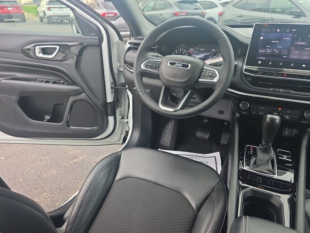 Used 2022 Jeep Compass Altitude image 23