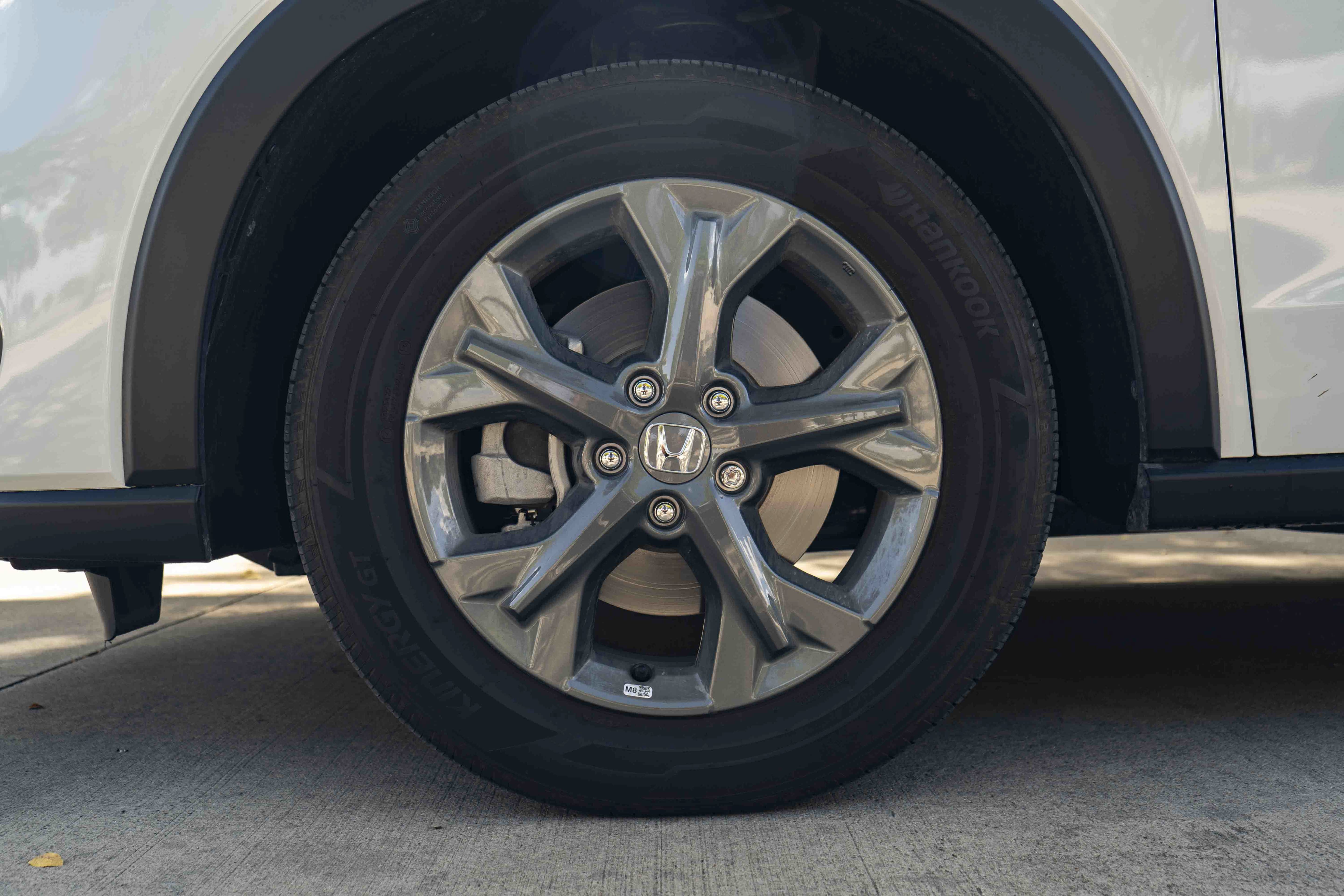 Certified 2027 Honda HR-V LX image 14