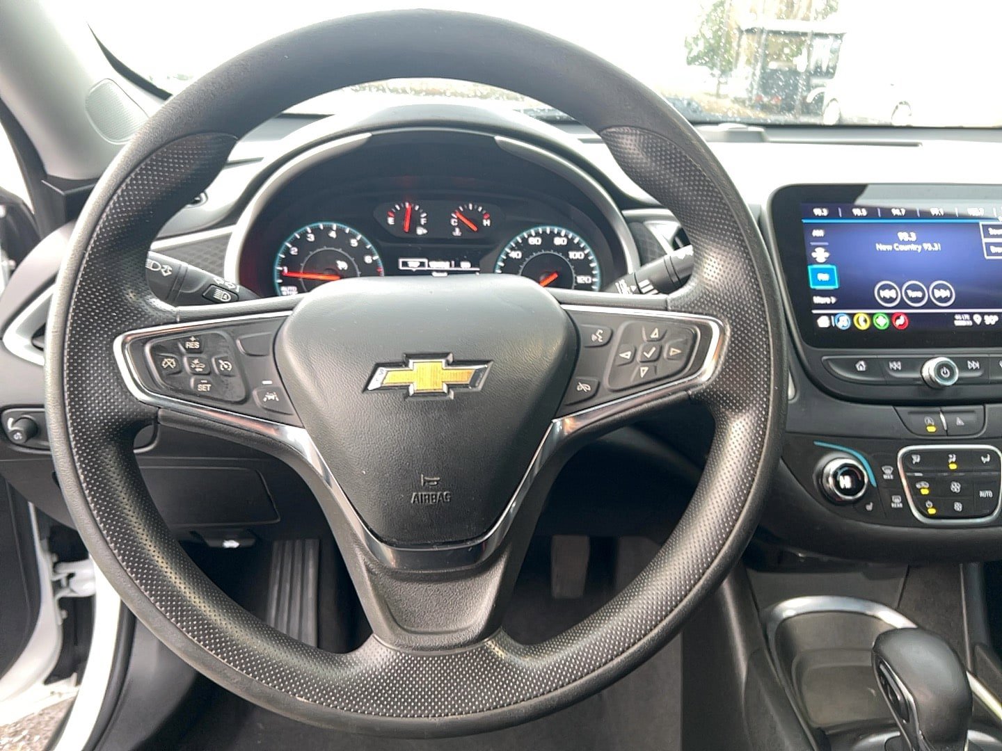 Used 2023 Chevrolet Malibu LT FWD image 9