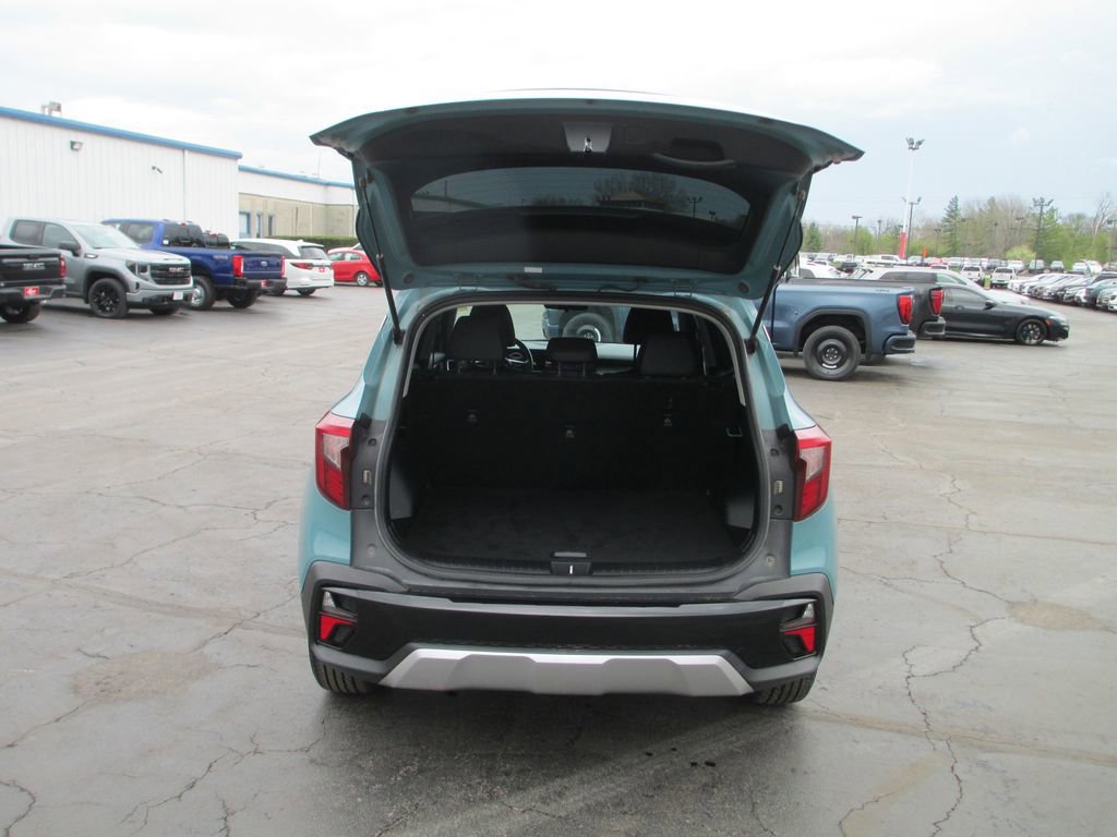 Used 2024 Kia Seltos EX image 8