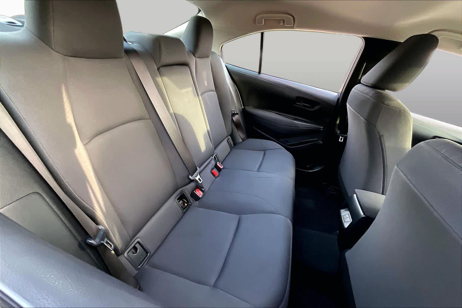 Used 2024 Toyota Corolla LE FWD image 19