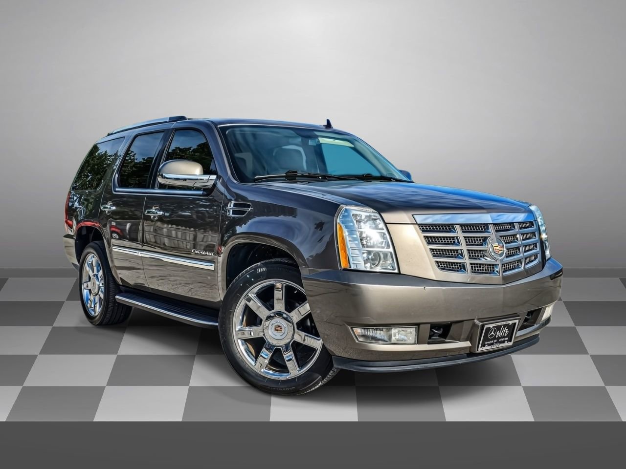 Used 2014 Cadillac Escalade Luxury AWD/4WD image 1