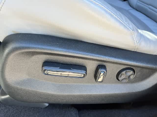 Used 2018 Honda CR-V Touring image 14