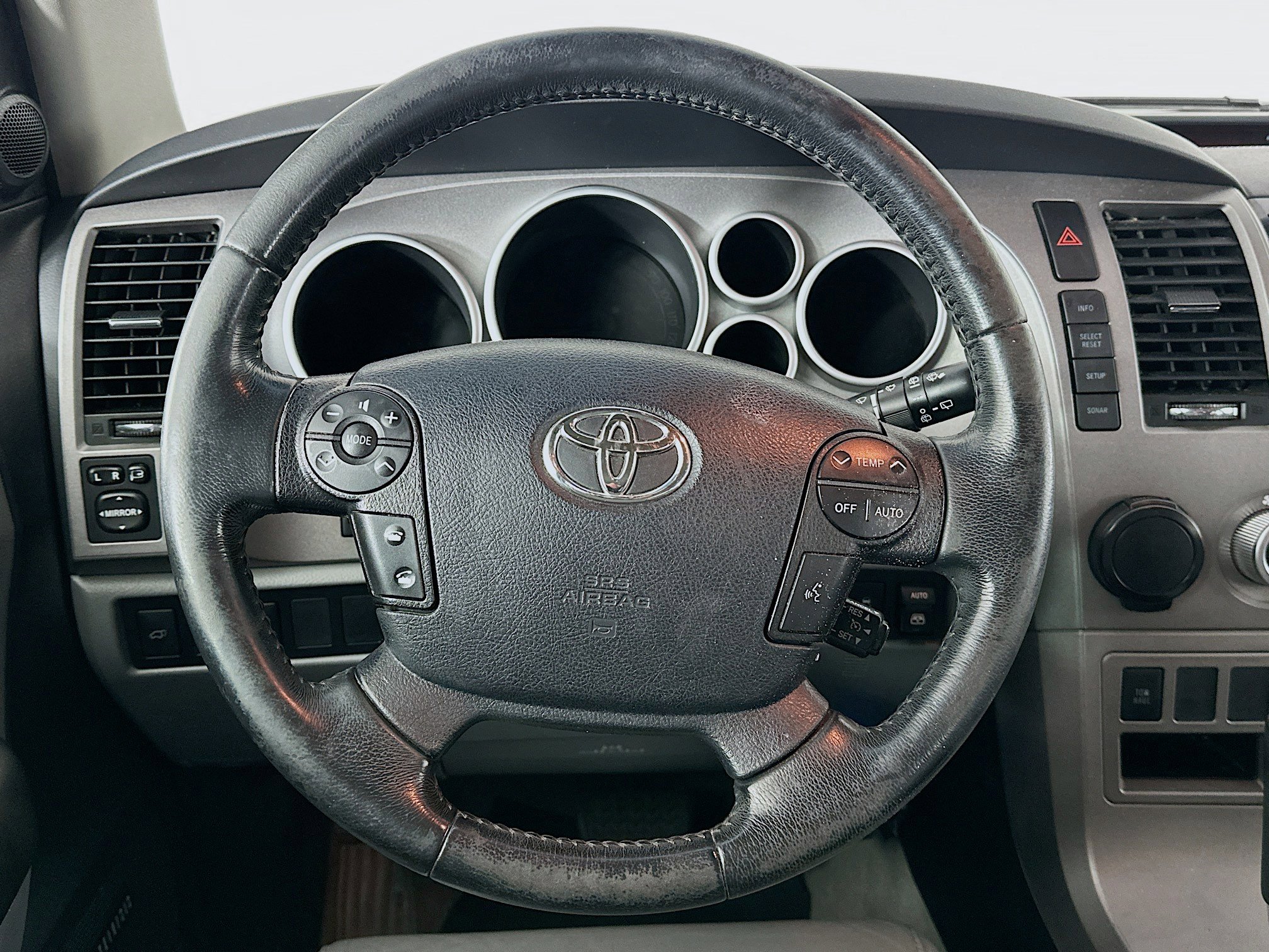 Used 2010 Toyota Sequoia Limited RWD image 18
