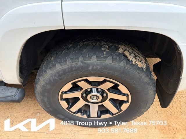 Used 2017 Toyota 4Runner TRD Off-Road Premium AWD/4WD image 7