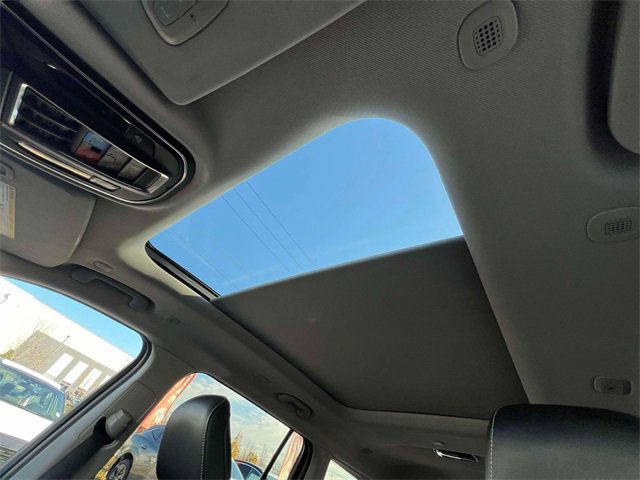 Used 2022 Jeep Grand Cherokee L Limited w/ Black Appearance Package image 33