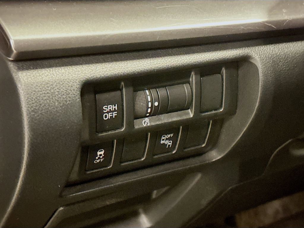 Used 2018 Subaru Crosstrek 2.0i Limited image 12