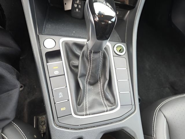 Used 2024 Volkswagen Jetta SE image 22