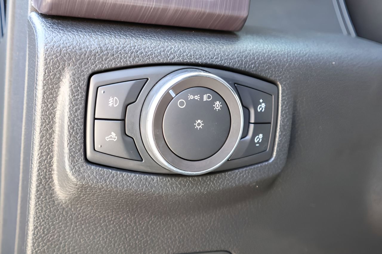 Used 2020 Ford F250 Limited w/ FX4 Off-Road Package AWD/4WD image 19