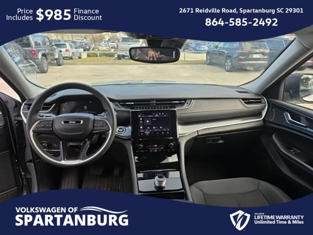 Used 2023 Jeep Grand Cherokee L Laredo image 18