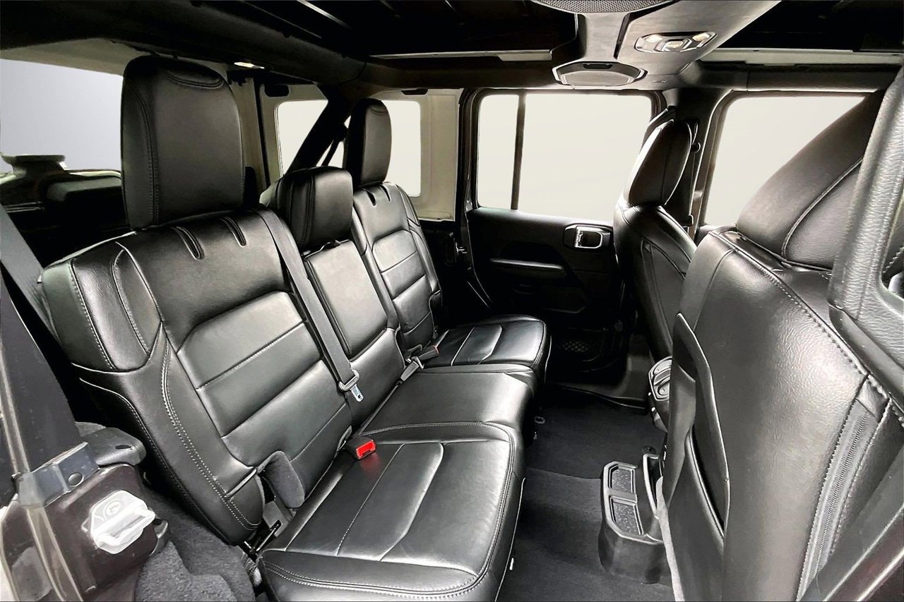 Certified 2021 Jeep Wrangler Unlimited Sahara image 23