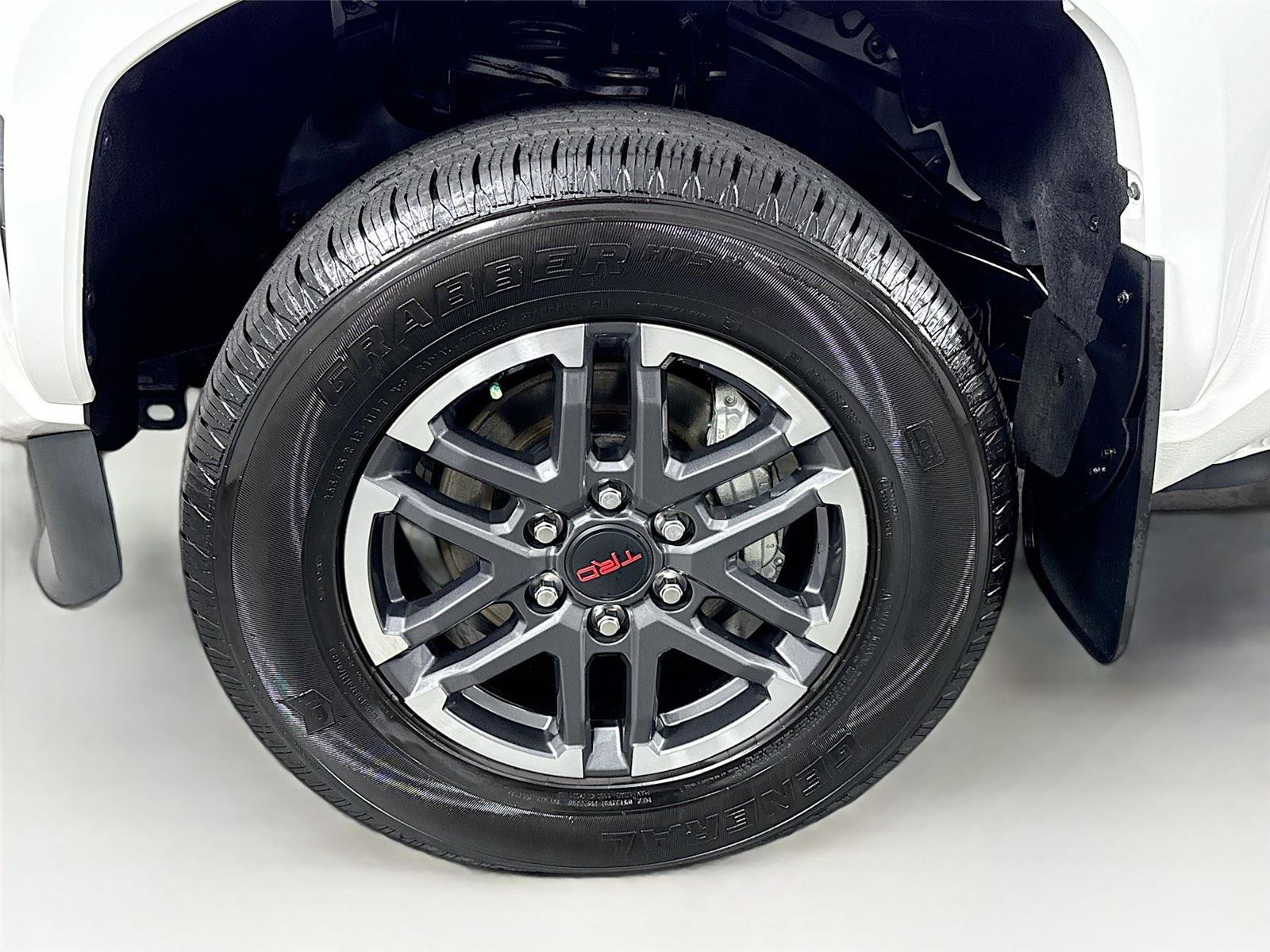 Used 2024 Toyota Tacoma TRD Sport AWD/4WD image 12