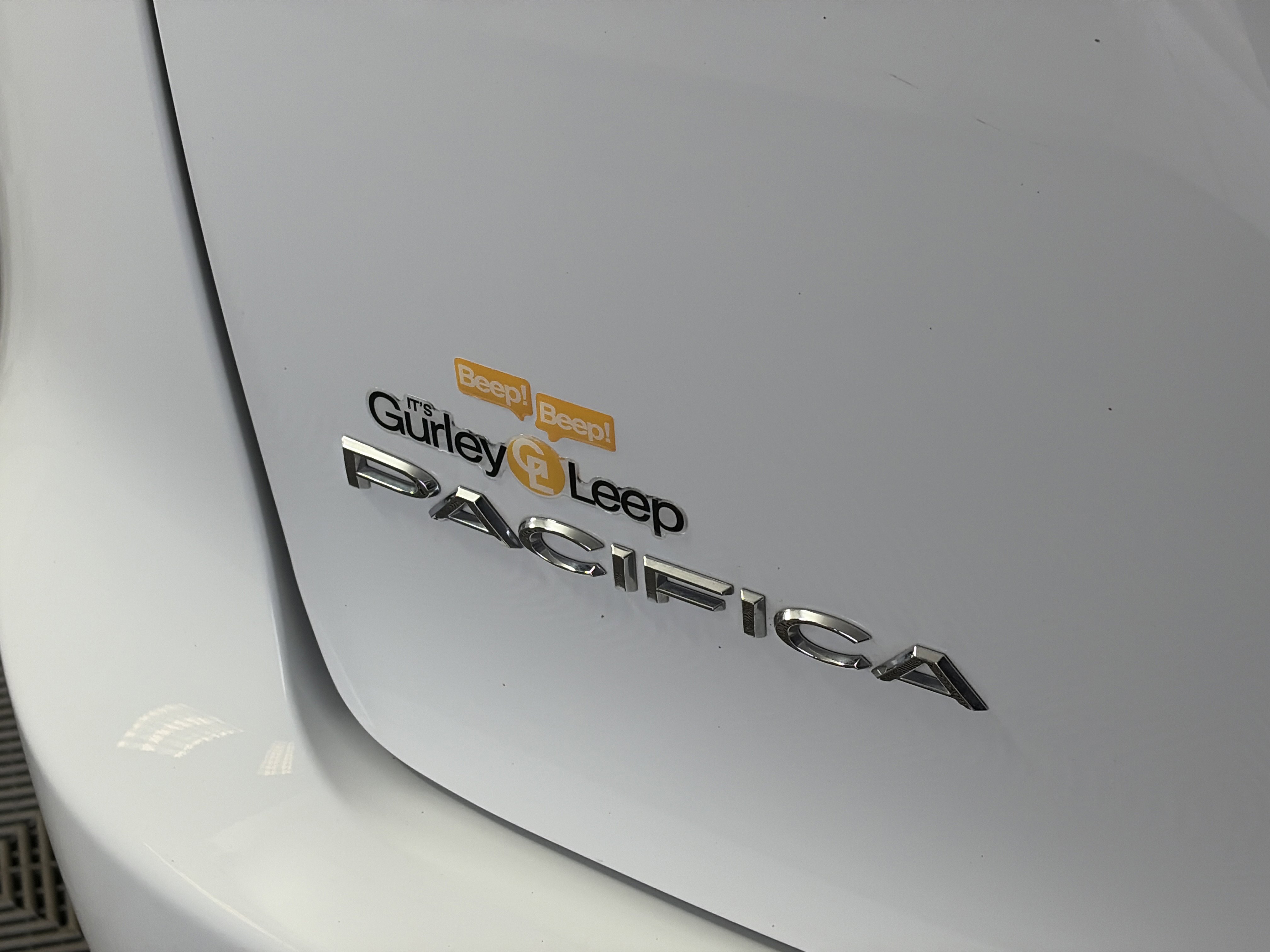 Used 2024 Chrysler Pacifica Touring-L image 17