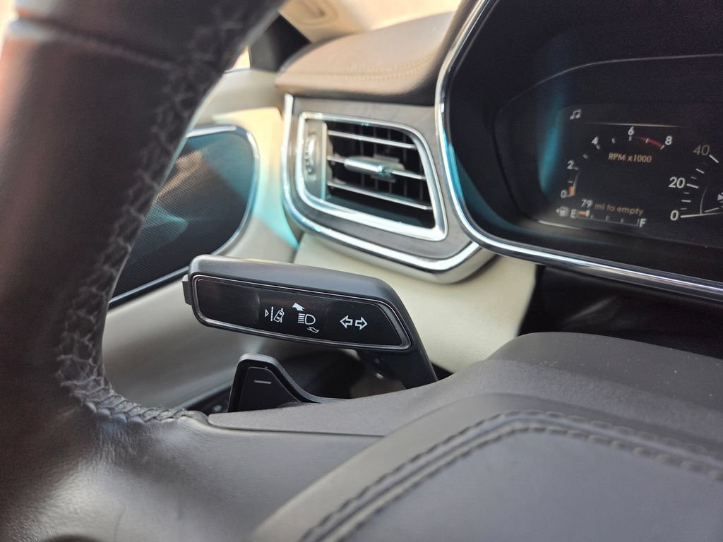Used 2019 Lincoln Continental Select w/ Continental Climate Package AWD/4WD image 22