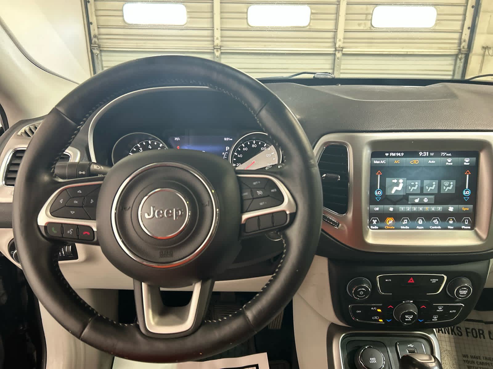 Used 2018 Jeep Compass Latitude w/ Popular Equipment Group AWD/4WD image 10