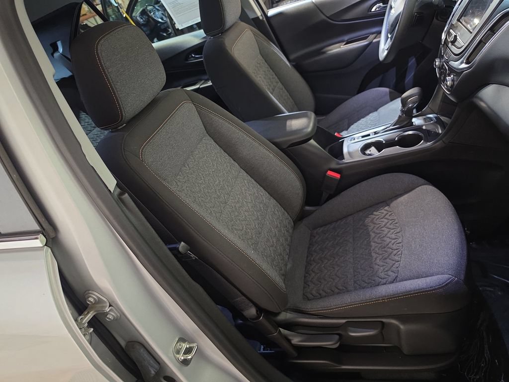 Used 2022 Chevrolet Equinox LT AWD/4WD image 25