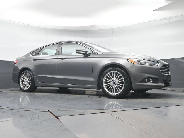Used 2014 Ford Fusion SE w/ Equipment Group 202A FWD image 28