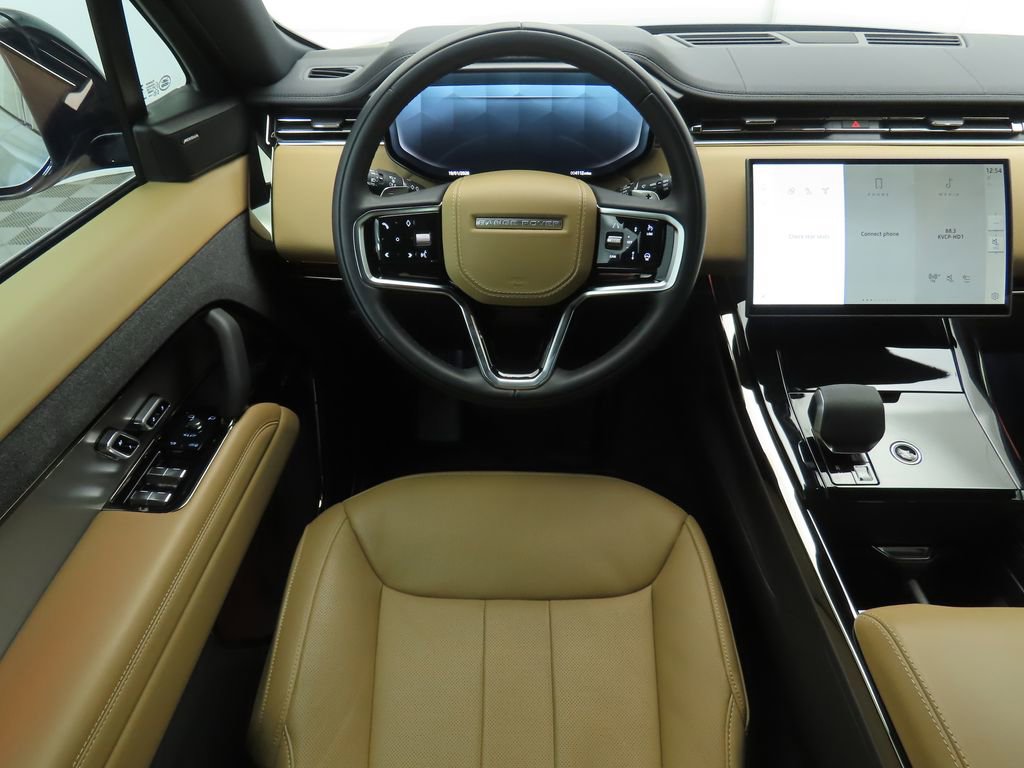 Used 2025 Land Rover Range Rover Sport SE image 7