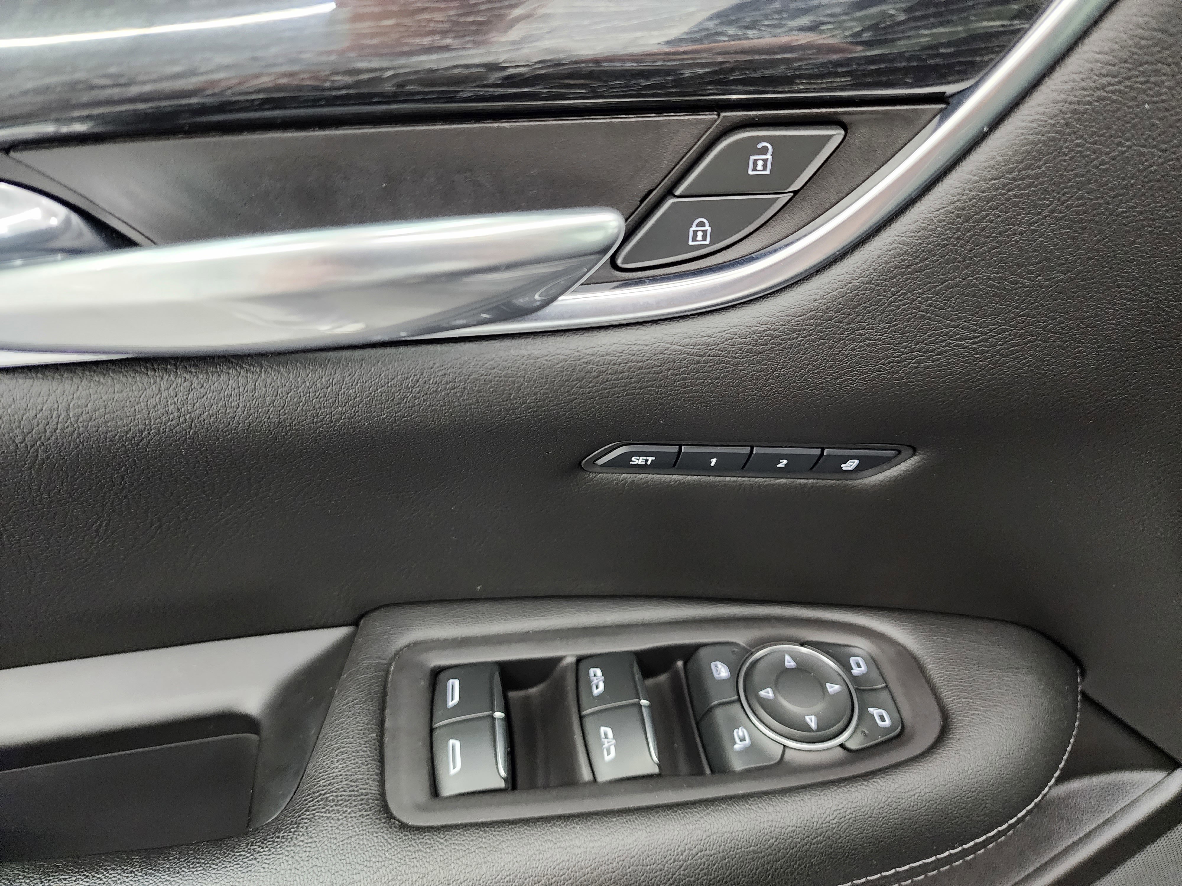 Used 2020 Cadillac XT5 Premium Luxury image 39