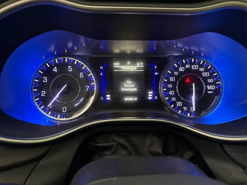 Used 2017 Chrysler 200 Limited Platinum FWD image 35