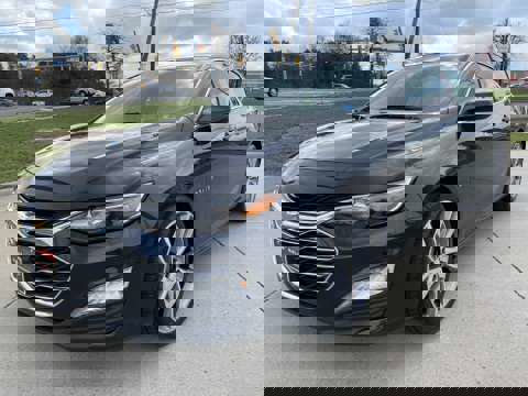 Used 2023 Chevrolet Malibu LT image 2