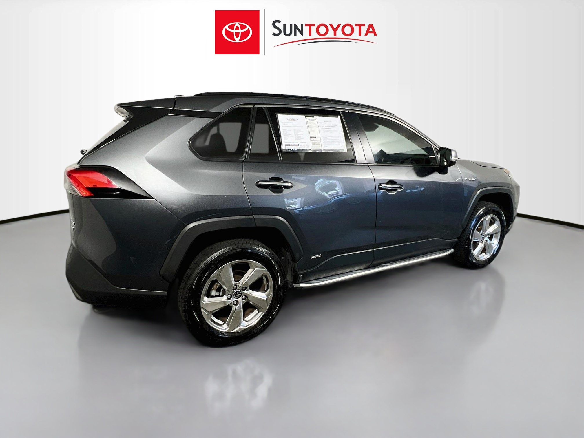 Used 2021 Toyota RAV4 Limited AWD/4WD image 4