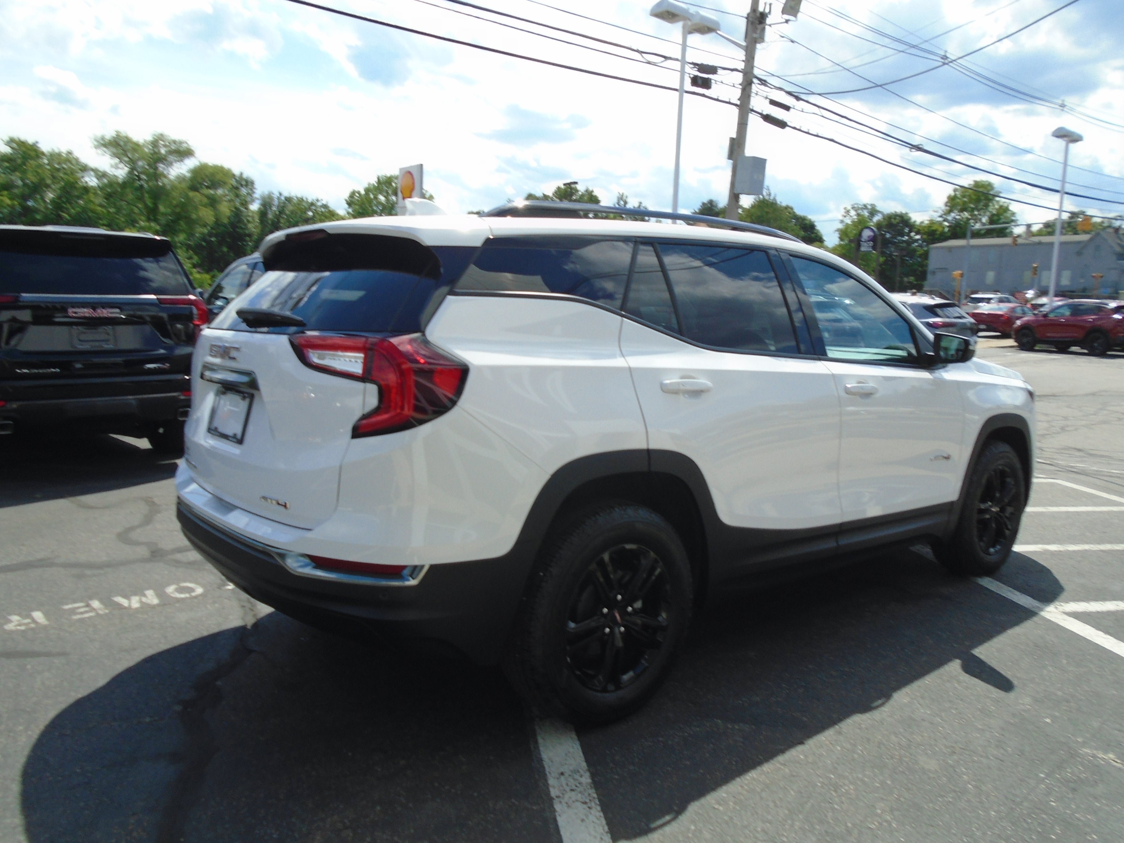 Certified 2024 GMC Terrain AT4 w/ Infotainment Package II AWD/4WD image 7