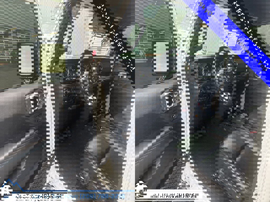 Used 2023 Jeep Wrangler Unlimited Rubicon 4xe w/ Safety Group image 15