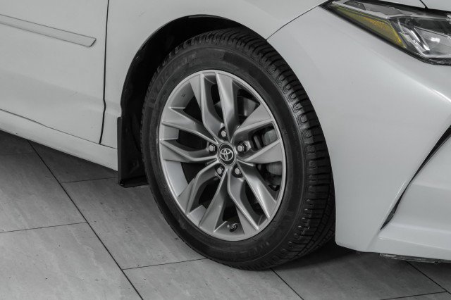 Used 2019 Toyota Avalon XLE w/ Moonroof Package image 58