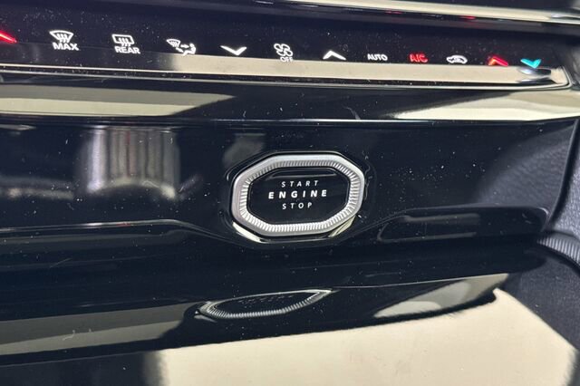 New 2026 Jeep Grand Cherokee L Limited AWD/4WD image 21