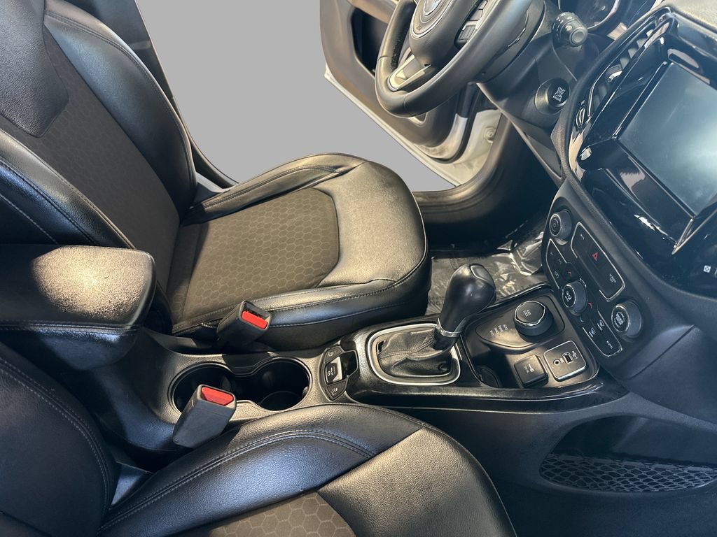 Used 2021 Jeep Compass Latitude AWD/4WD image 22