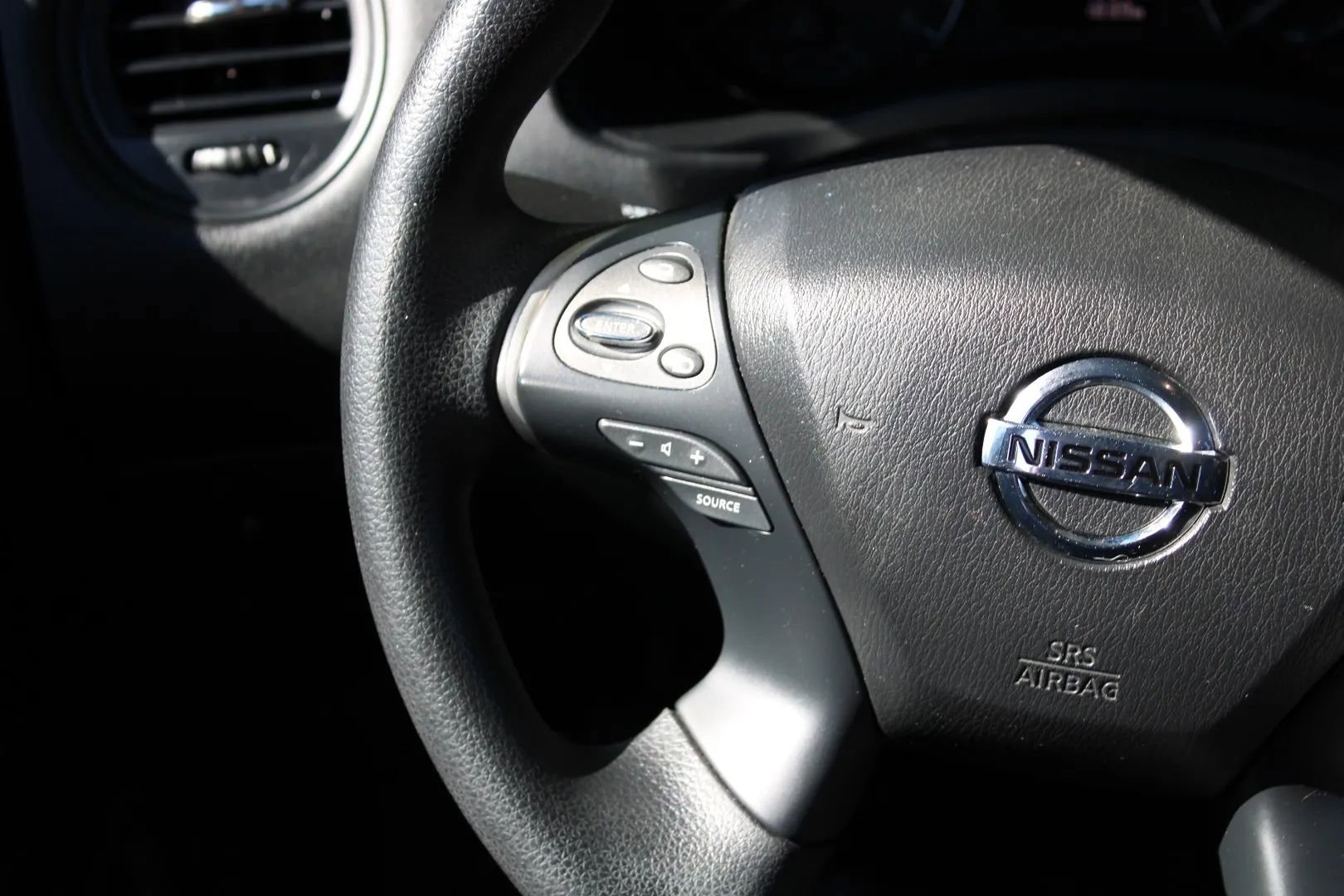 Used 2014 Nissan Pathfinder S image 20