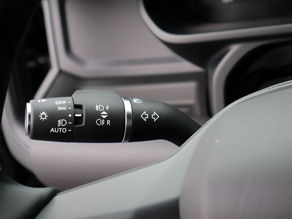 New 2026 Land Rover Defender 110 X-Dynamic SE AWD/4WD image 31