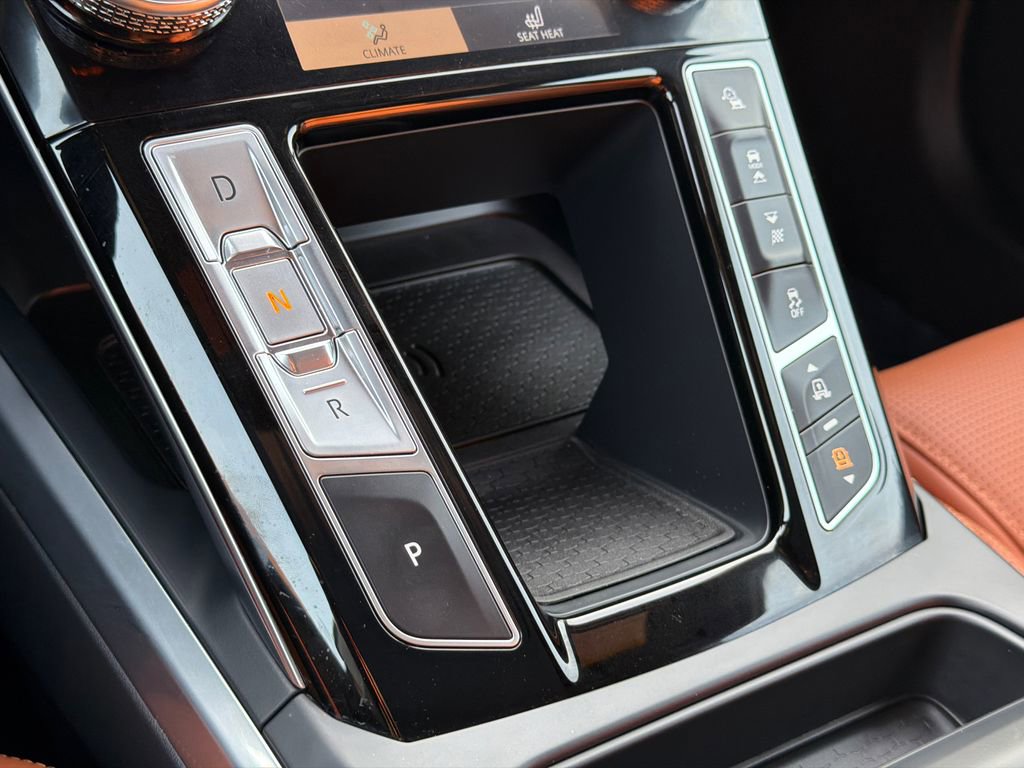 Used 2024 Jaguar I-PACE R-Dynamic HSE image 30