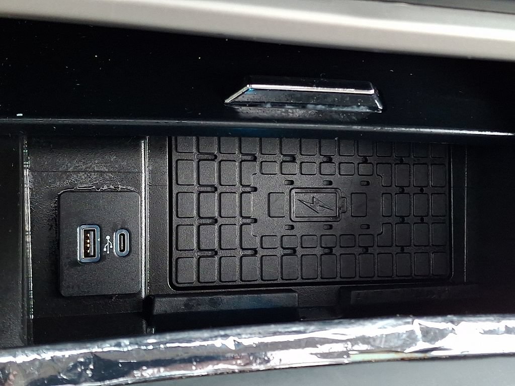 Used 2023 Ford Expedition XLT AWD/4WD image 26