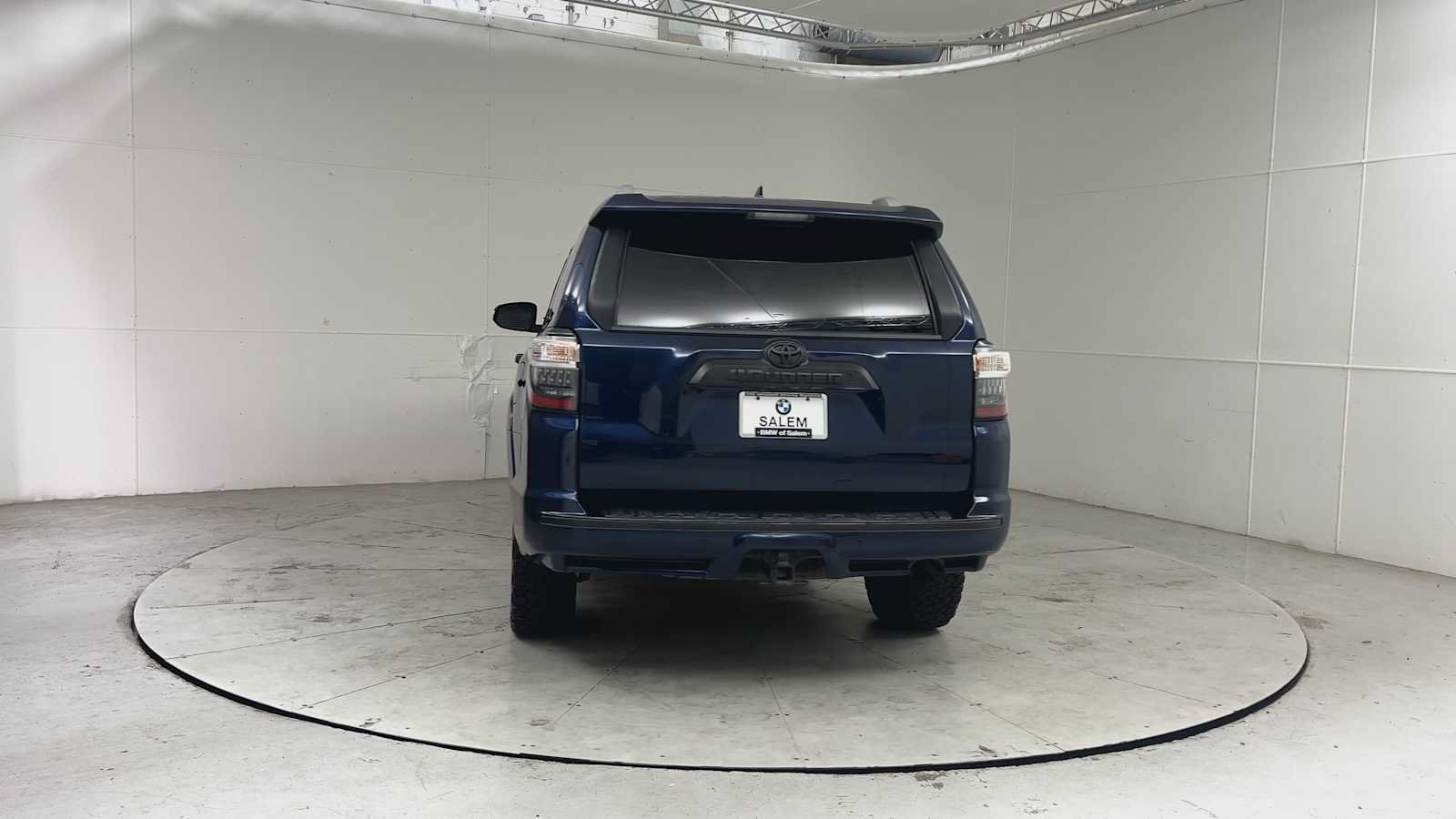Used 2018 Toyota 4Runner Limited RWD image 2