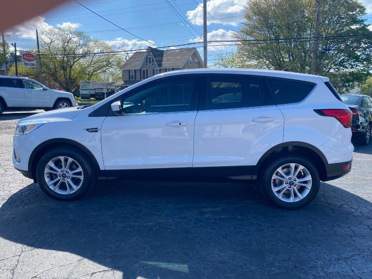 Used 2019 Ford Escape SE FWD image 3