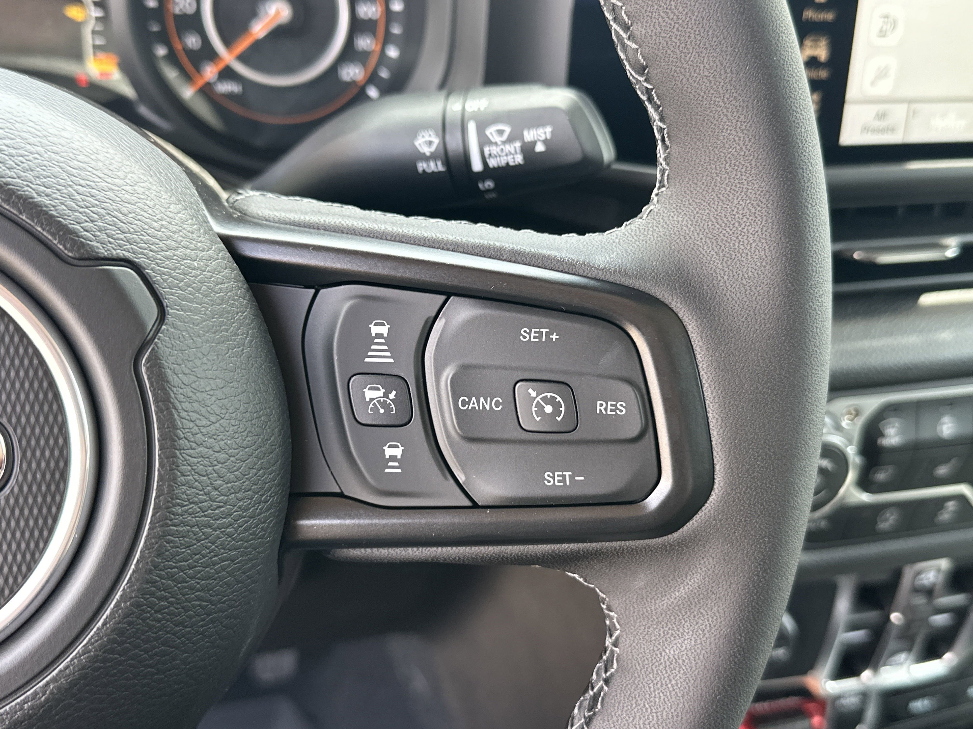 New 2025 Jeep Gladiator Willys image 18